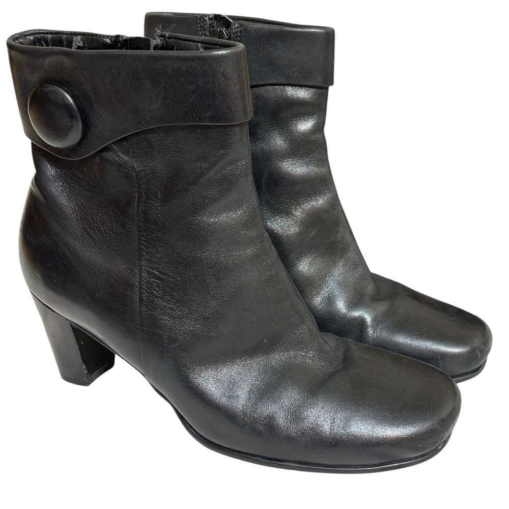 Ecco heeled ankle booties black leather large button size 6.5 US women’s